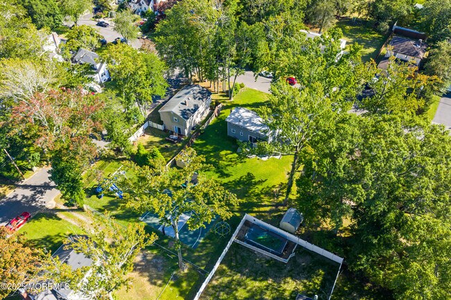 Building Photo - 437 Redmond Ave