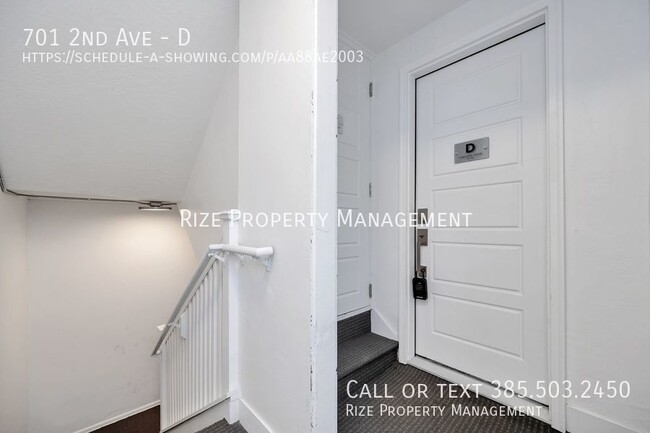 Building Photo - Spacious Top Floor Avenues 1 BR With Priva...