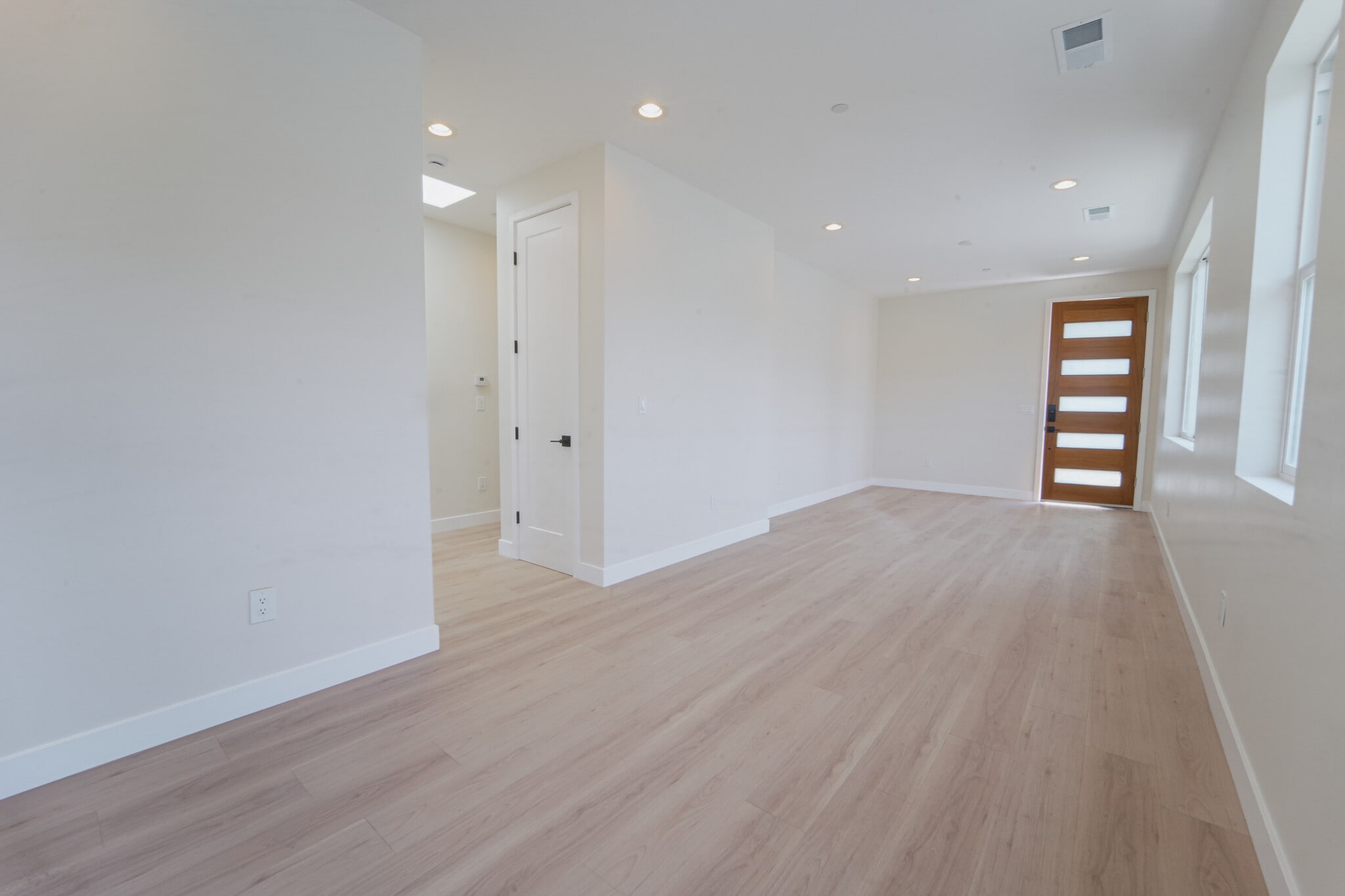 Building Photo - 630 N Juniper St