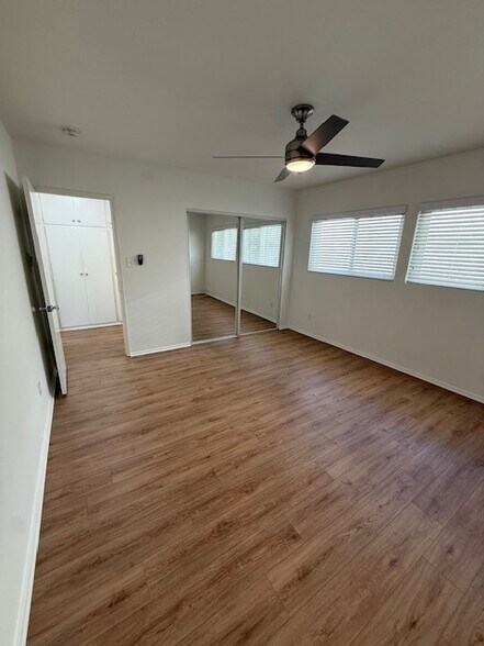 Building Photo - 8428 Gulana Ave