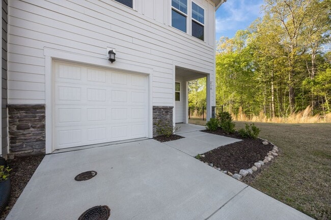 Building Photo - Charming 3 Bedroom Home located in Wake Forest