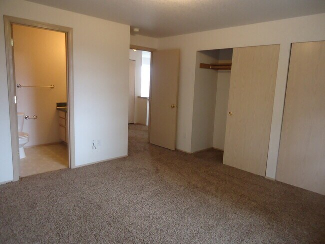 Building Photo - 15331-15331 Berry Valley Rd SE