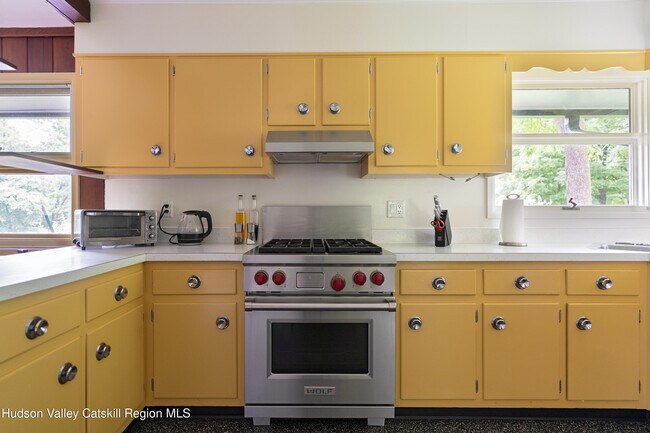 Building Photo - 324 Fish Creek Rd