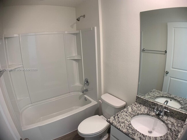 Building Photo - 2217 SW Halissee St