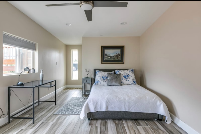 Building Photo - 7114 E Orange Blossom Ln