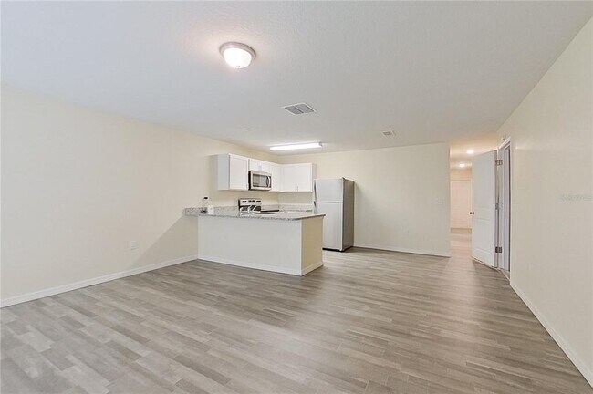 Building Photo - 27008 Anthony Ave