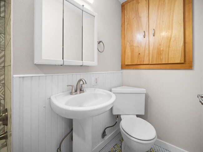 Building Photo - Modern & Cozy Retreat in Spokane – Prime Location Near Downtown