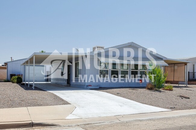 Building Photo - Great Location, Great Home with all Applia...