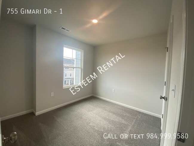 Building Photo - 755 Gimari Dr