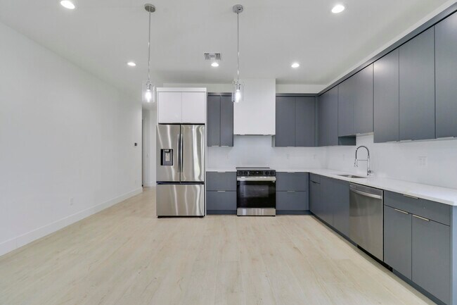 Building Photo - 17780 Thelma Ave