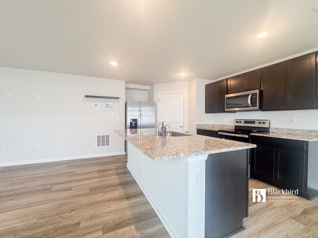 Building Photo - 561 Fawn Mdw Ln