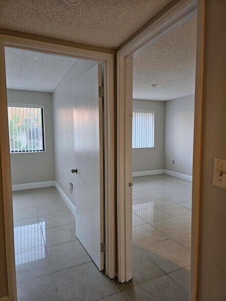 Building Photo - 8455 Coral Lake Way