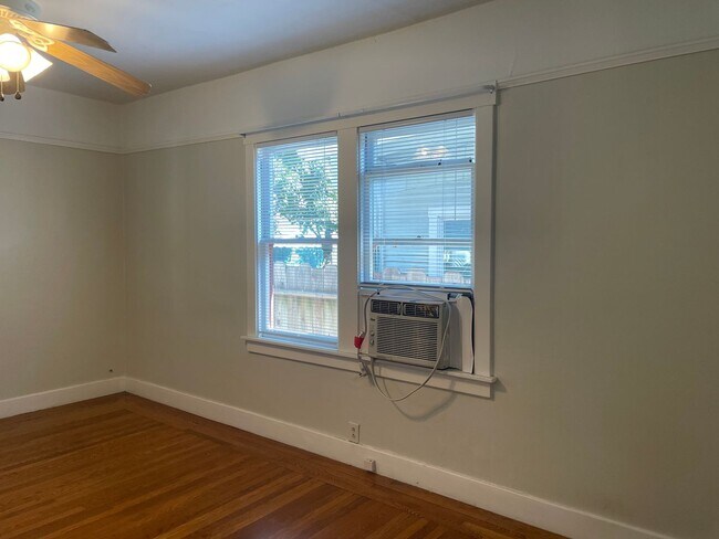 Building Photo - 3207 O St