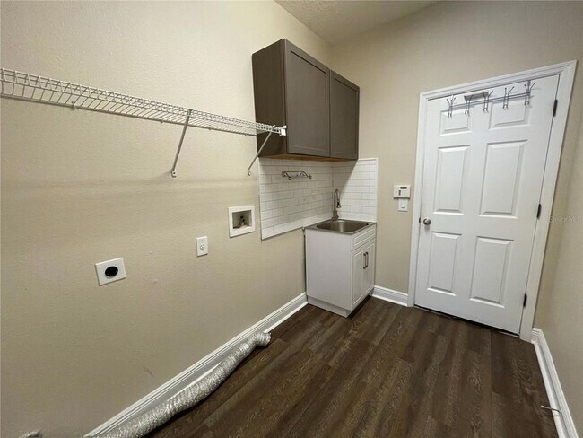 Building Photo - 3699 Heirloom Rose Pl