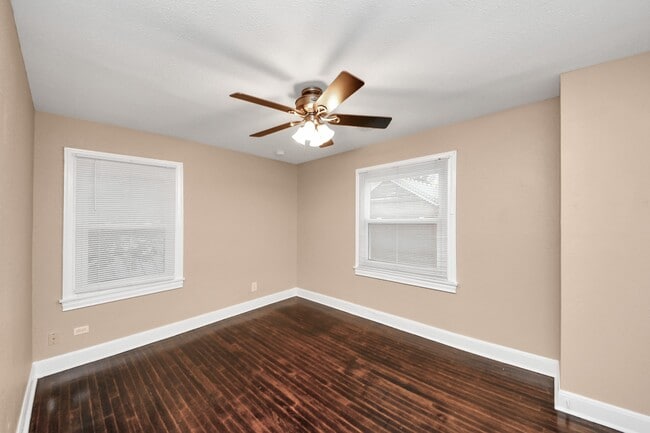 Building Photo - 2332 Sheridan St