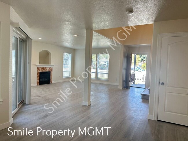 Building Photo - A beautiful 2-story townhouse attached with a single car garage!
