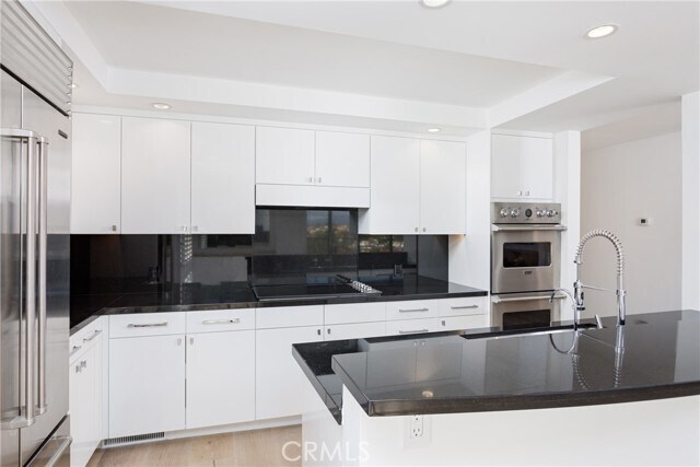 Building Photo - 601 Lido Park Dr