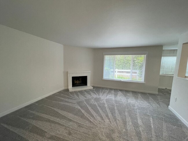 Building Photo - Updated 3-Bedroom Home in Bluegrass Commun...