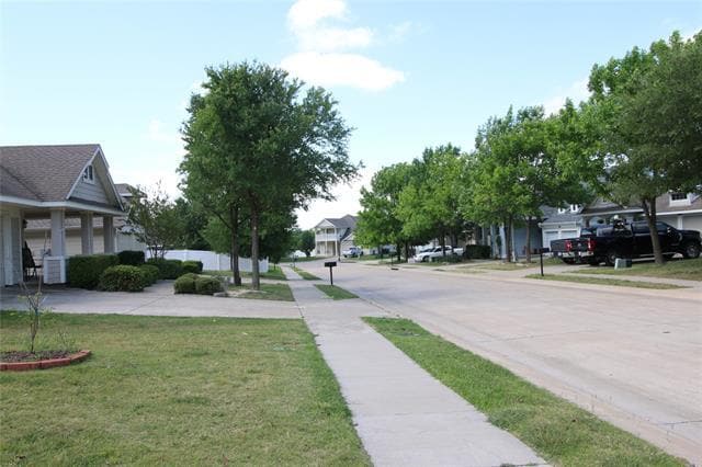 Building Photo - 509 Creekview Dr