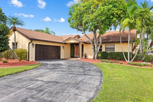 Primary Photo - 563 SW 169th Ave