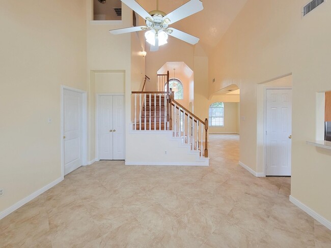 Building Photo - 14938 Brightbrook Dr