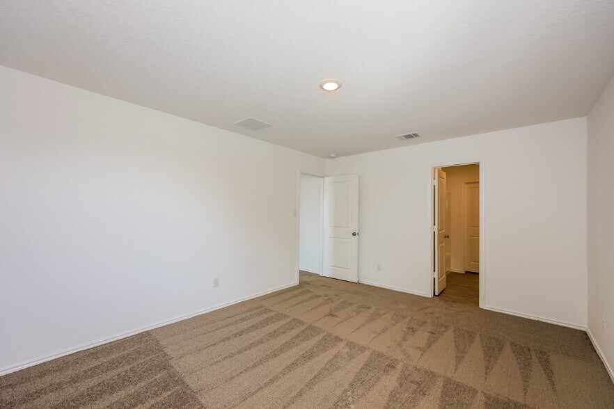 Building Photo - 14730 Saw Ml