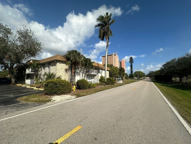Building Photo - FAST APPROVAL !  1 bed 1 bath at green tee...