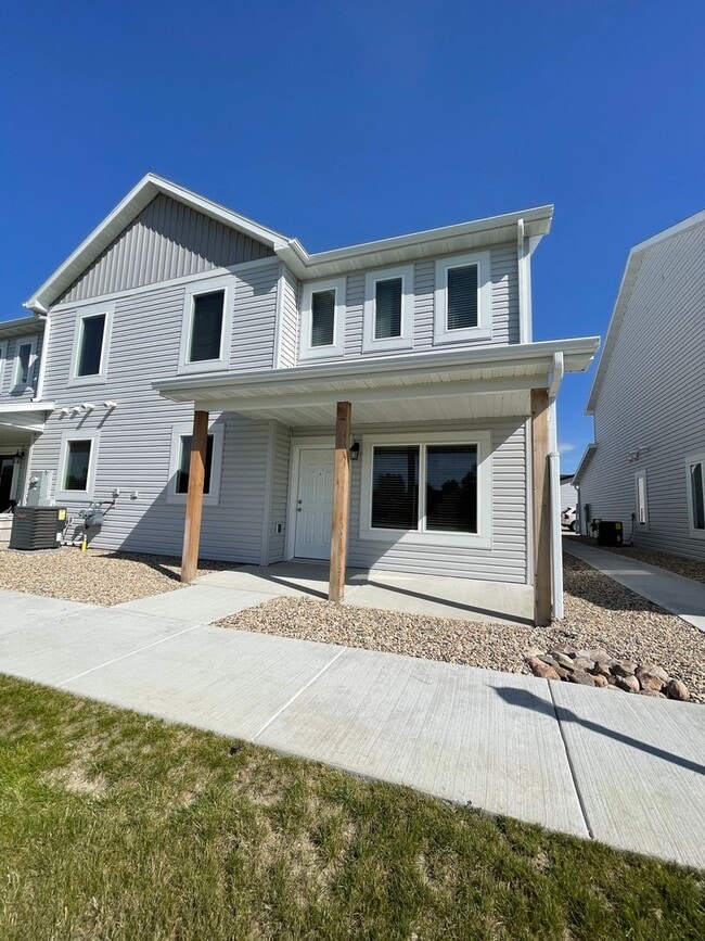 Building Photo - Beautiful Home Located in a Private Community!