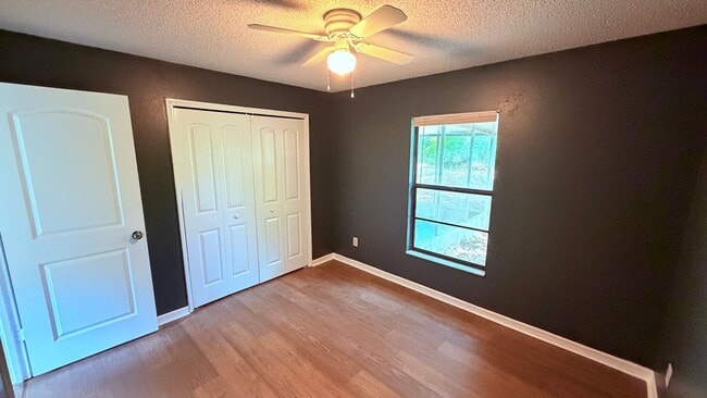 Building Photo - Pet-Friendly 3BR Home with Spacious Yard – No HOA!