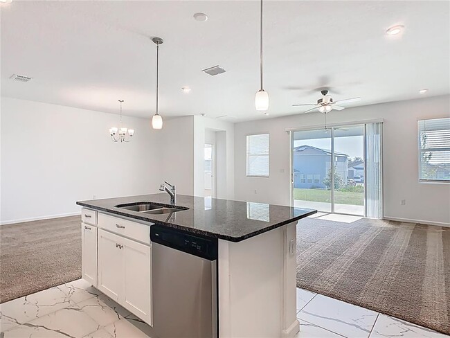 Building Photo - 1043 Lakeshore Breeze Pl