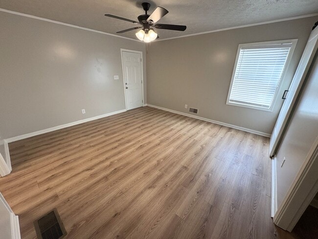 Building Photo - PRE-LEASING FOR AUGUST 9 2026!