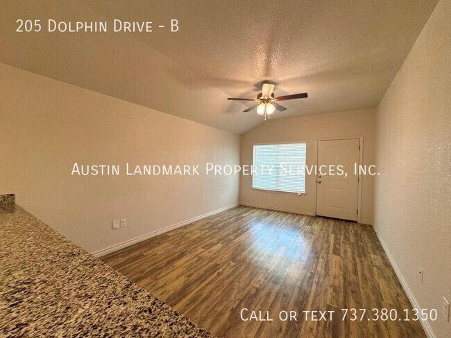 Building Photo - 205 Dolphin Dr