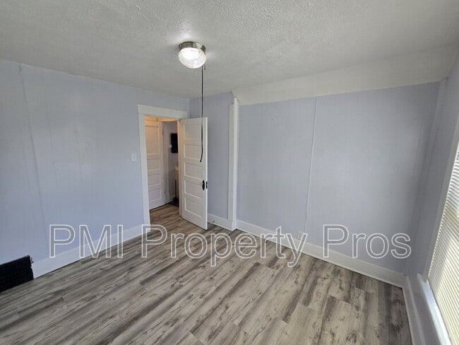 Building Photo - 2509 N Buffum St