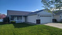 Building Photo - 3 Bedroom 2 Bath Home In North Spokane