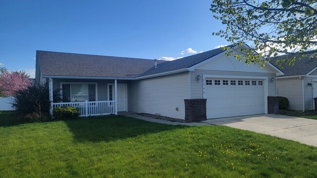 Building Photo - 3 Bedroom 2 Bath Home In North Spokane