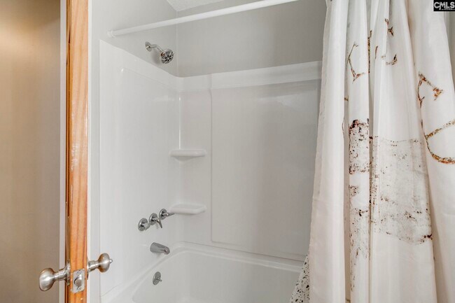 Building Photo - 7712 Burdell Dr