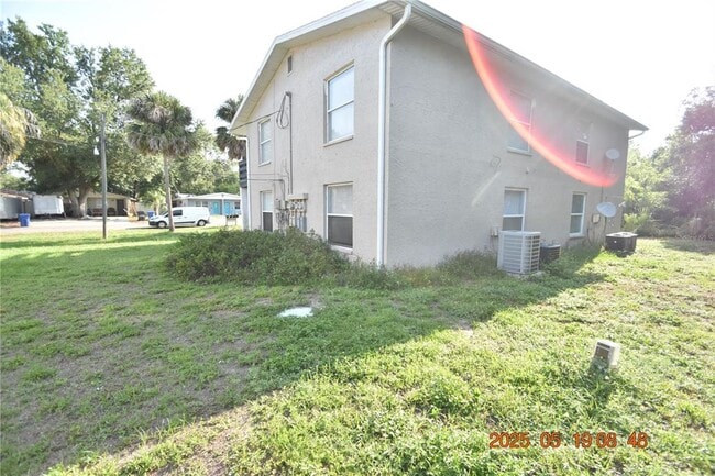 Building Photo - 2207 Irene St