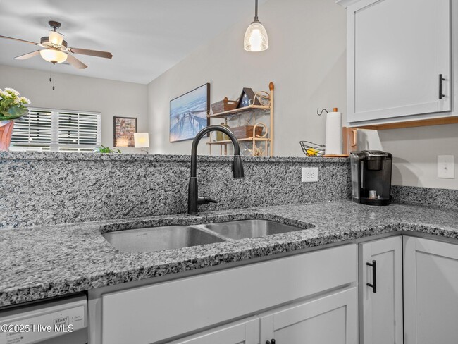 Building Photo - 63 Outrigger Dr