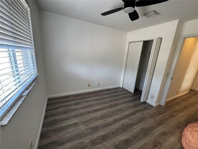 Building Photo - 1007 Bamboo Ln