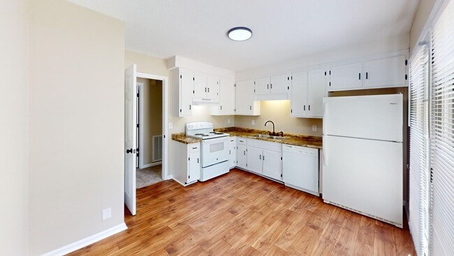 Building Photo - 1485 Nichols Dr
