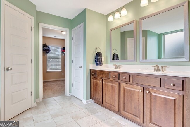 Building Photo - 180 Charleston Dr