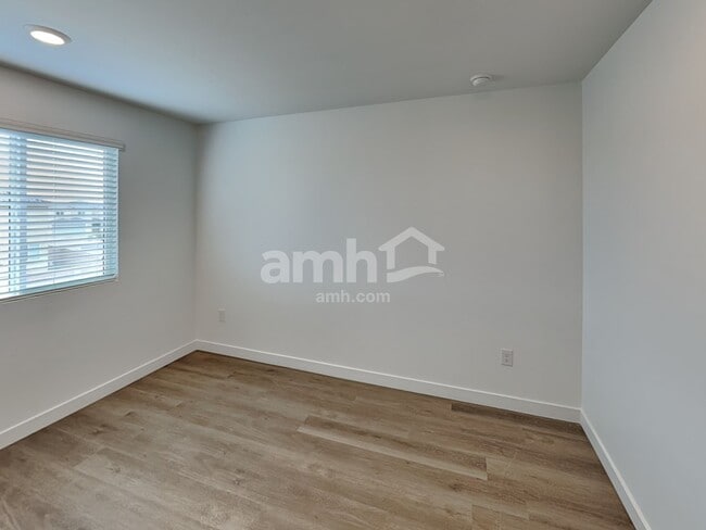 Building Photo - 9709 N Rancho Lozano