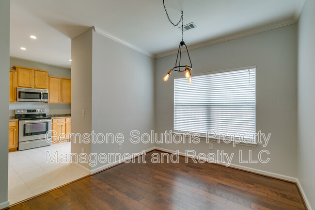 Building Photo - 1101 Downs Blvd