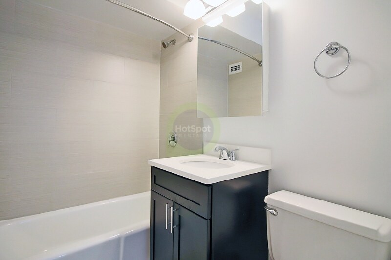 Building Photo - 1154 S Michigan Ave