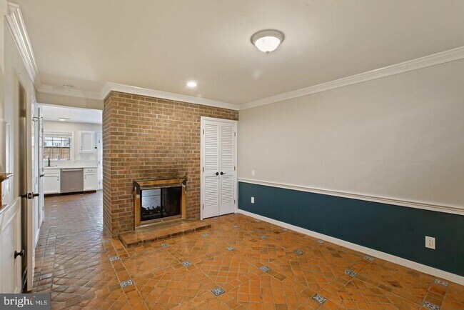 Building Photo - 1225 Michigan Ct