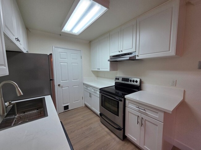 Building Photo - Large 2 Bedroom, 2 Bath Condo in San Ramon