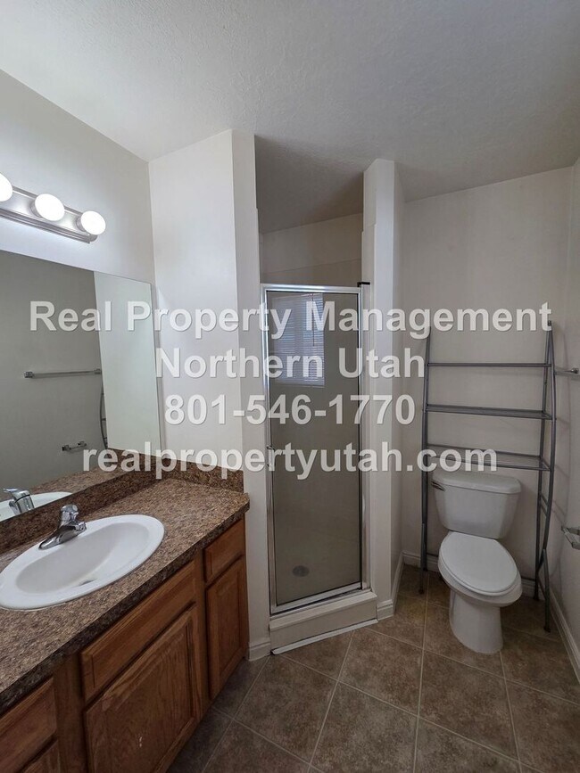 Building Photo - 544 W 2700 S