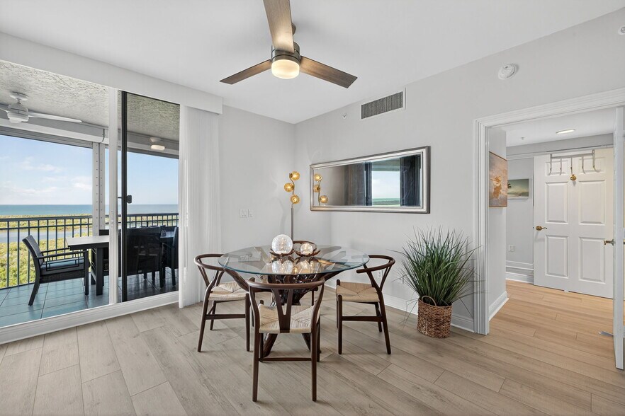 Building Photo - 1001 Arbor Lake Dr