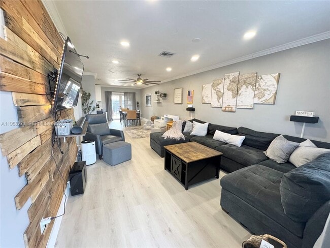 Building Photo - 14849 SW 114th Ct