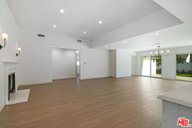Building Photo - 3268 Butler Ave